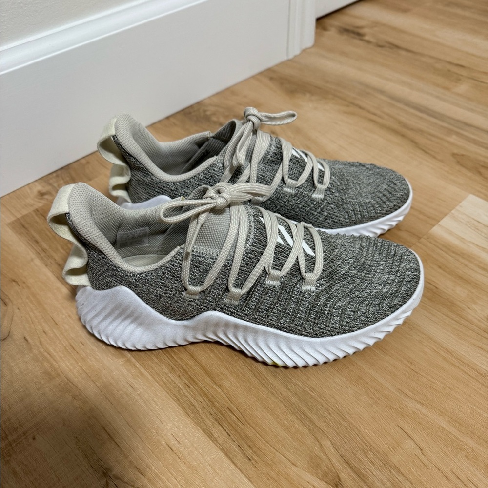Adidas Bounce Sneaker